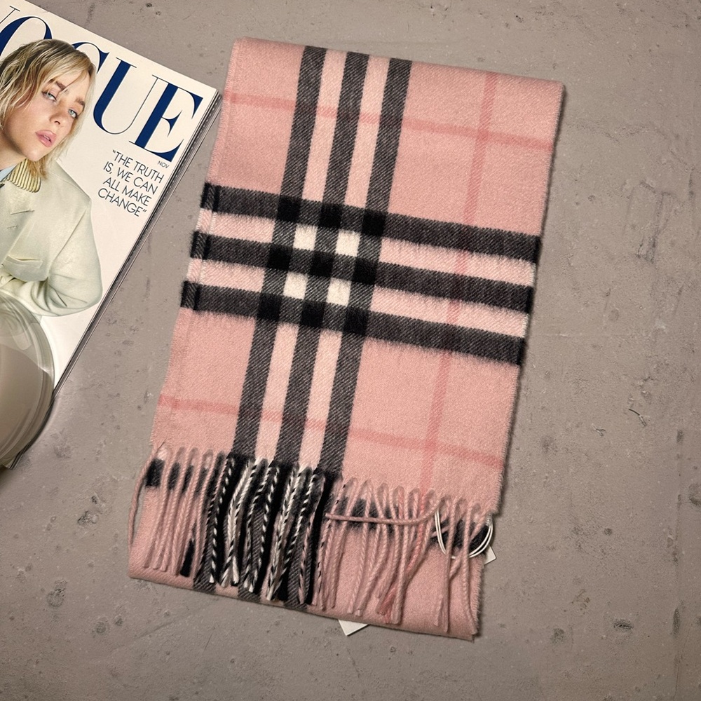 New  BURBERRY Check  100% Cashmere Unisex Ash RoseScarf /50 X 7.9 inches - Picture 7 of 8